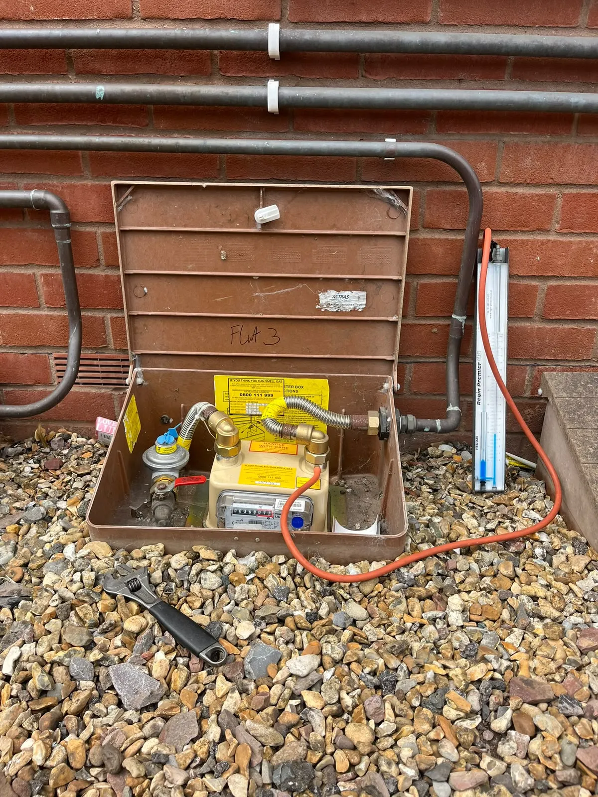 Gas pipework installation